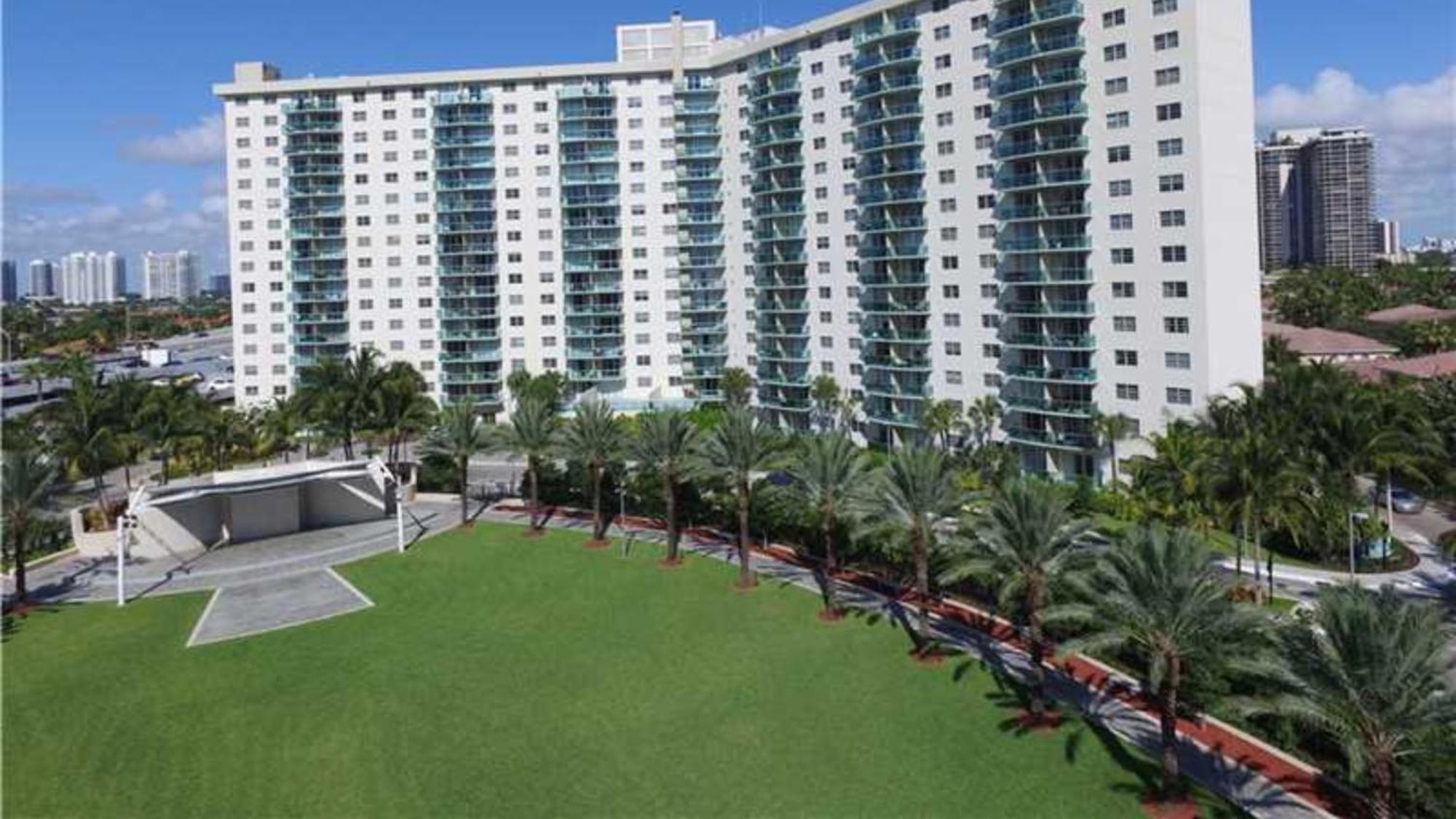 Stunning Water Views 1Br Condo With Pool And Tennis Court Sunny Isles Beach Zewnętrze zdjęcie