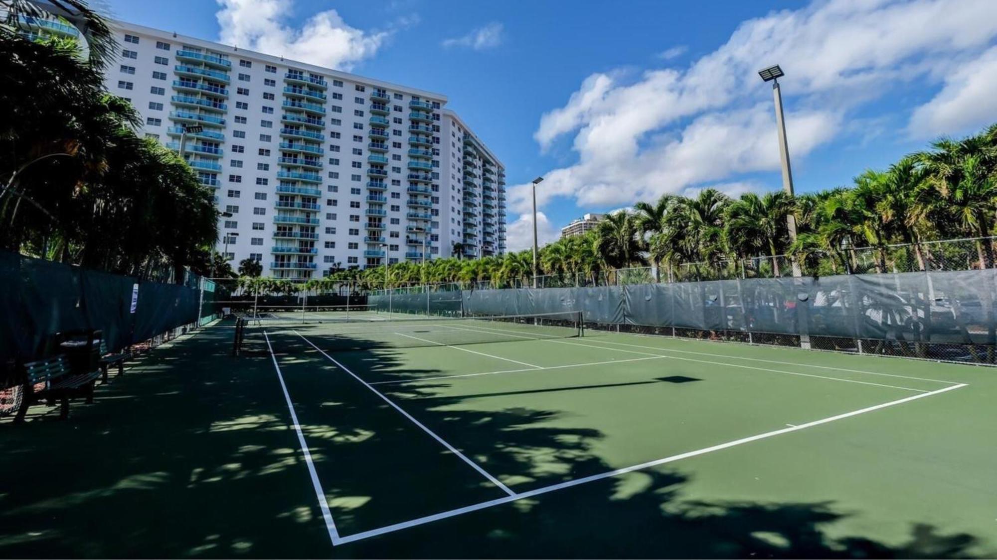 Stunning Water Views 1Br Condo With Pool And Tennis Court Sunny Isles Beach Zewnętrze zdjęcie